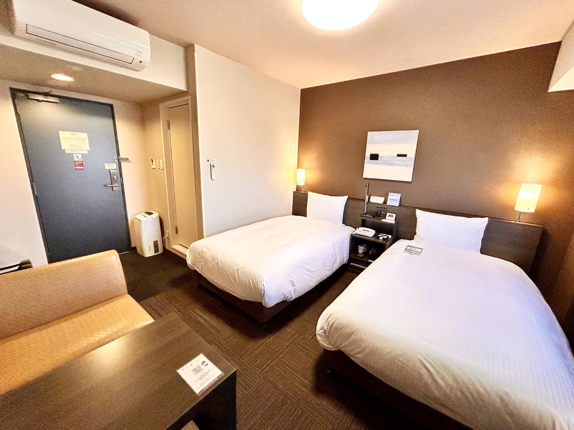 Hotel Route-Inn Anan Bagian luar foto