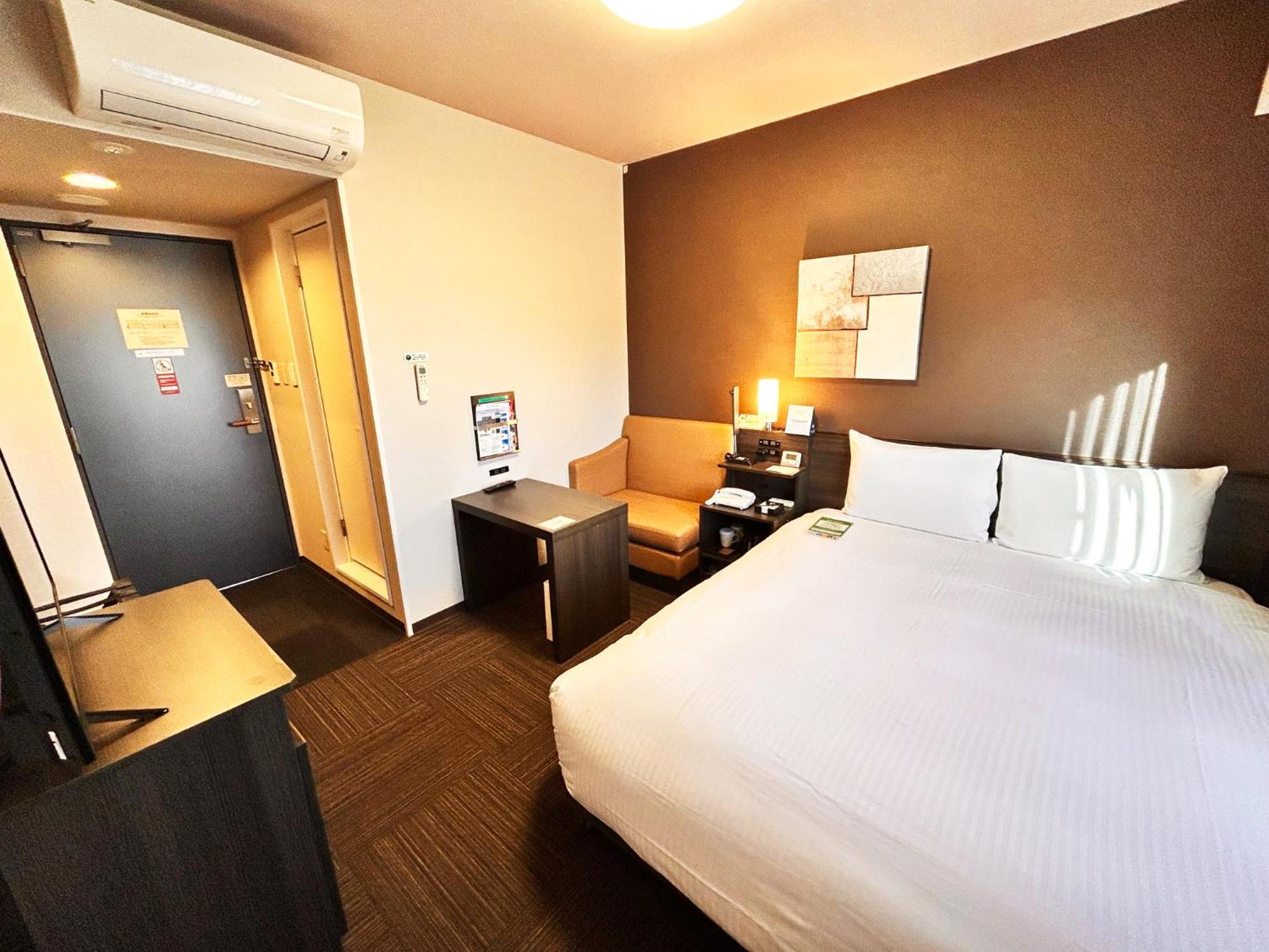 Hotel Route-Inn Anan Bagian luar foto